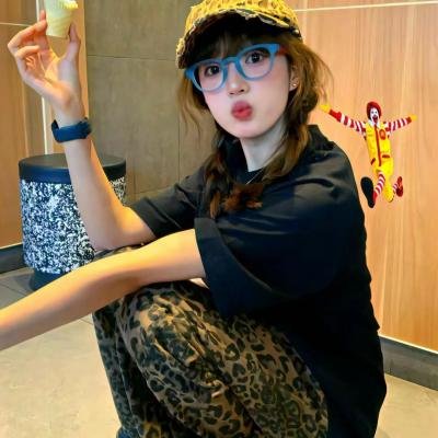 米其林餐厅打卡，我逮到了前夫的亲亲小蜜